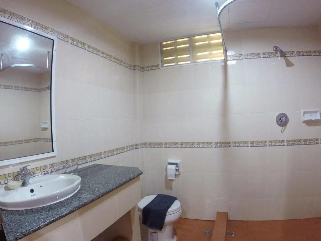 Oyo 523 Aa Pattaya Ville Kültér fotó