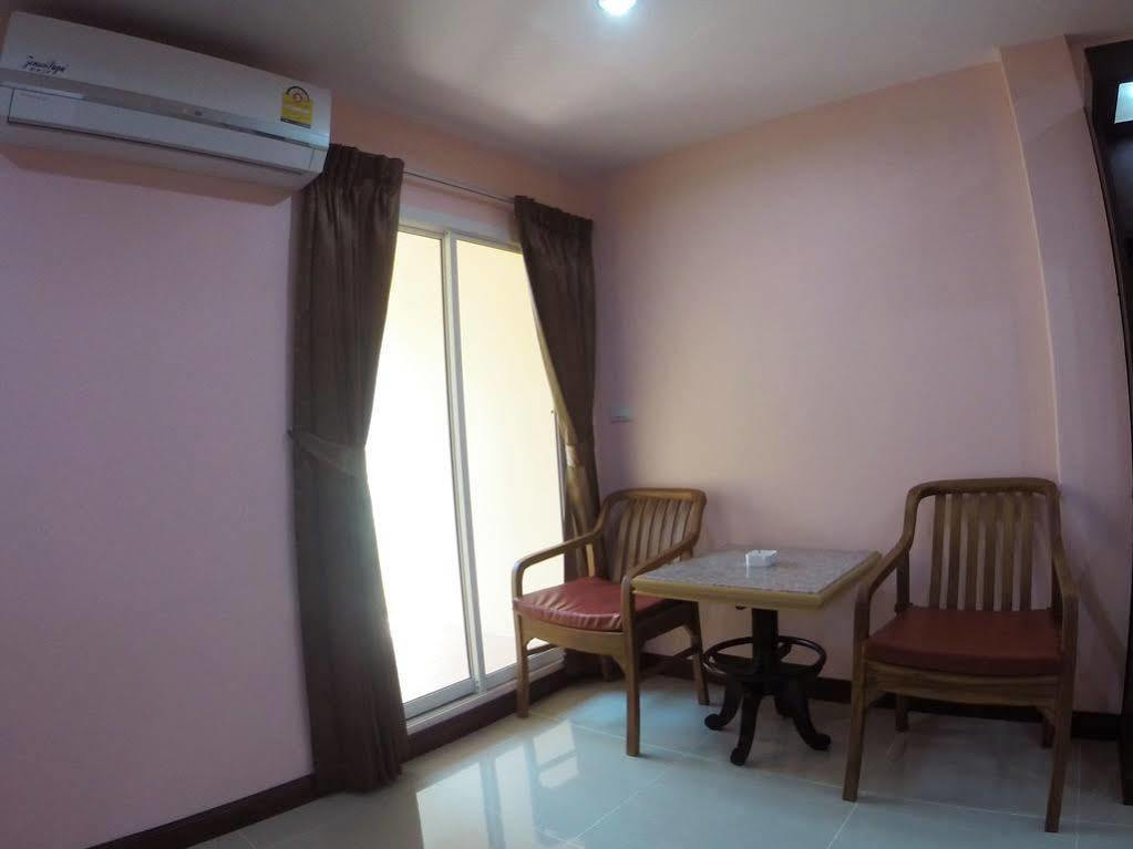 Oyo 523 Aa Pattaya Ville Kültér fotó