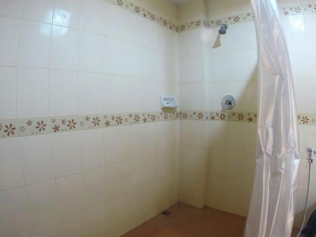 Oyo 523 Aa Pattaya Ville Kültér fotó